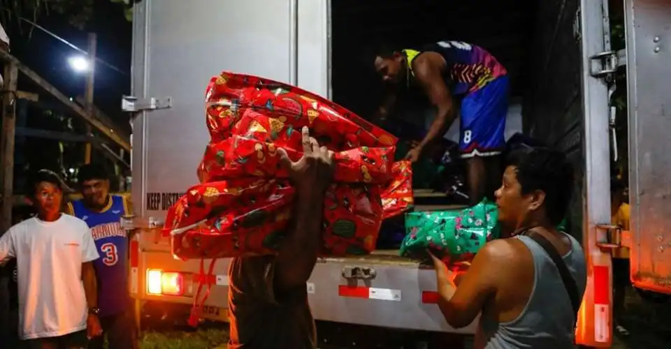 Ổn định tinh thần cho nạn nhân động đất Philippines